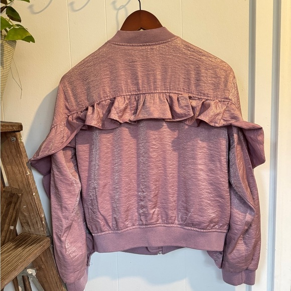 ✨ GUESS Los Angeles Ruffle Sleeve Bomber Jacket ✨ - Picture 3 of 10